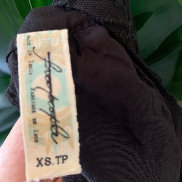 Free People Black Skirt Lined SZ XS Floral - Picture 6 of 6